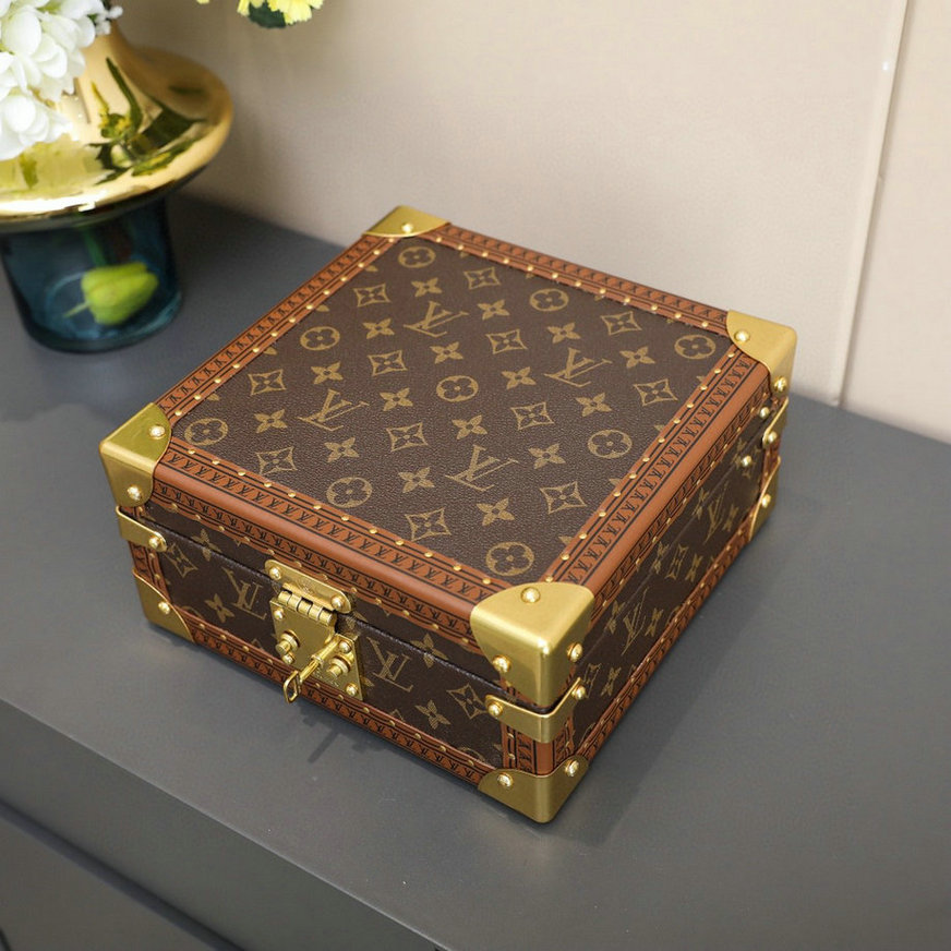 Wholesale Cheap Louis Vuitton Jewelry boxes for sale