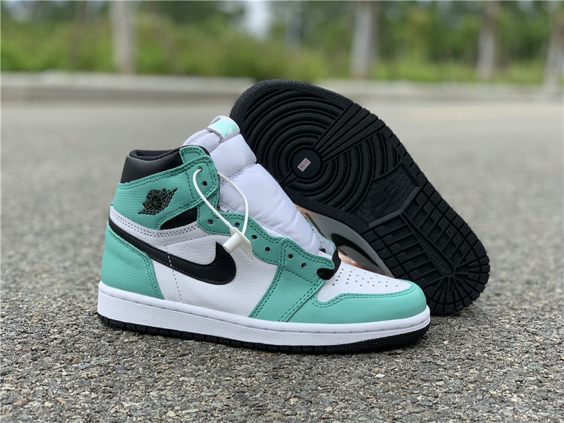 Air Jordan 1 High OG WMNS Mismatch Perforated 555441-889