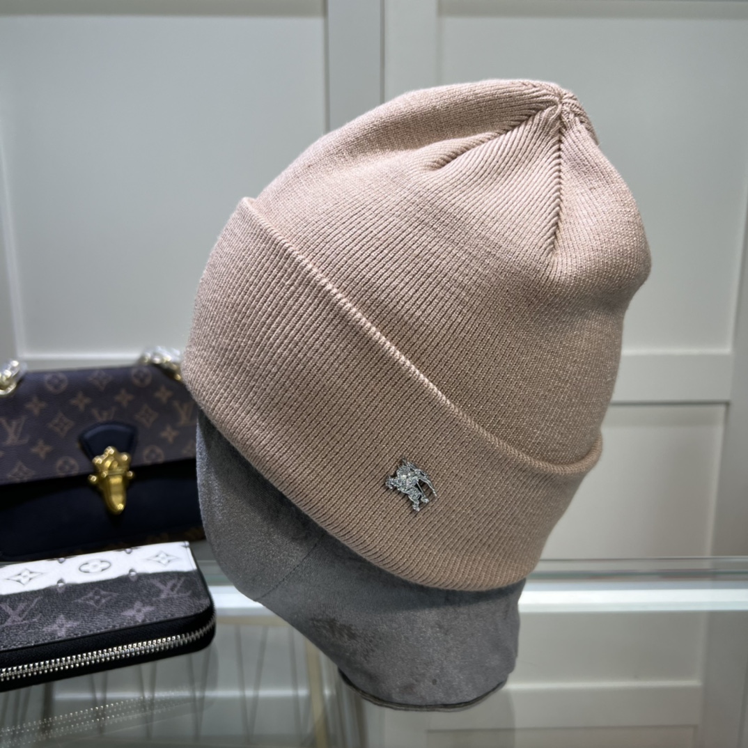 Wholesale Cheap B urberry Designer Beanies for Sale