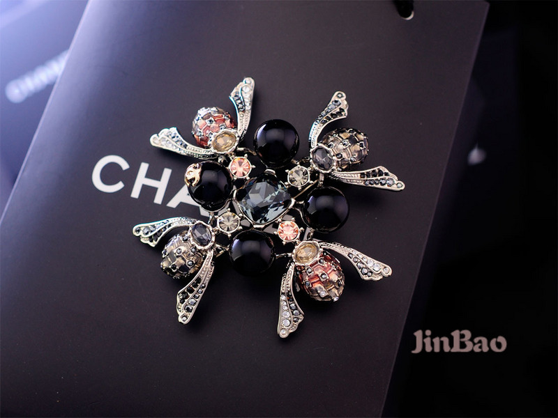 Wholesale womens fashion designer brooch for sale