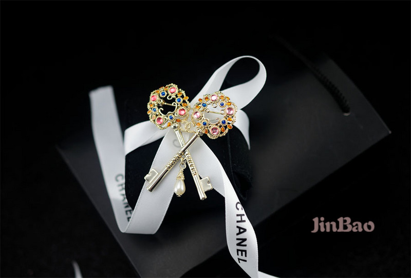 Wholesale womens fashion designer brooch for sale