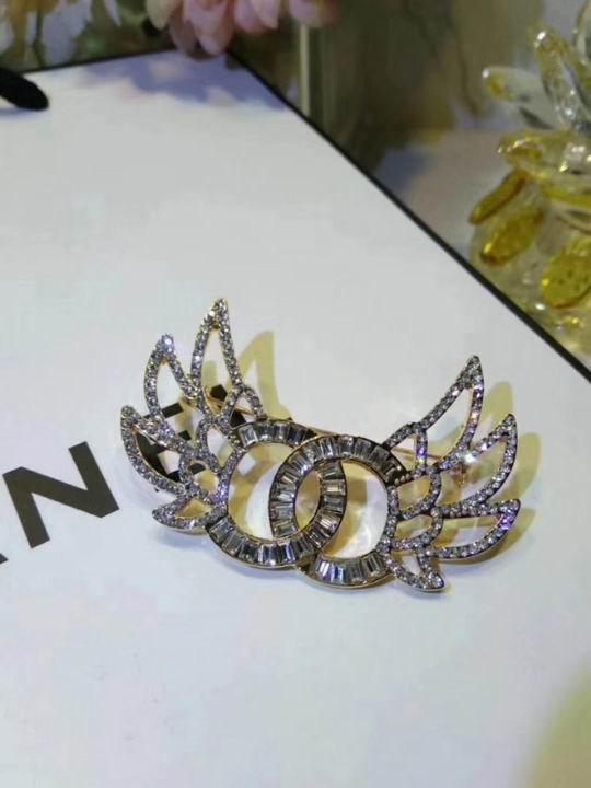 Wholesale womens fashion designer brooch for sale