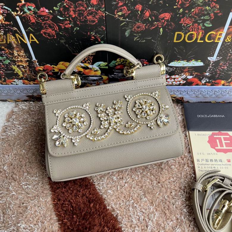 Wholesale Cheap AAA quality D.olce Gabbana Replica Tote Shoulder Bags for Sale