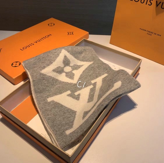 Wholesale Cheap LV Designer Scarves for Sale