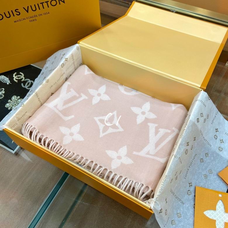 Wholesale Cheap LV Designer Scarves for Sale