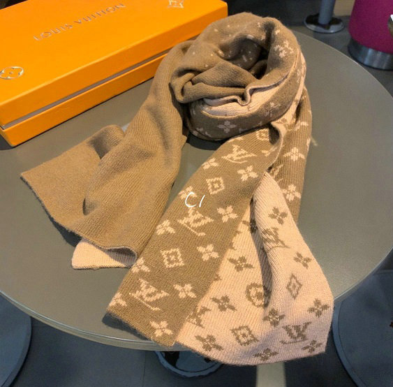 Wholesale Cheap LV Designer Scarves for Sale