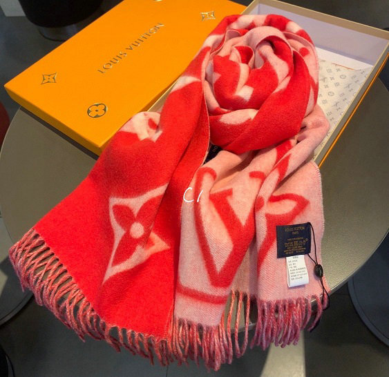 Wholesale Cheap LV Designer Scarves for Sale