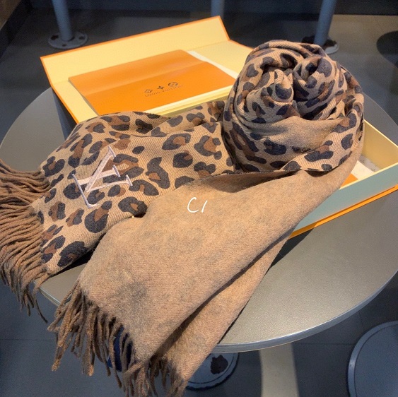 Wholesale Cheap LV Designer Scarves for Sale