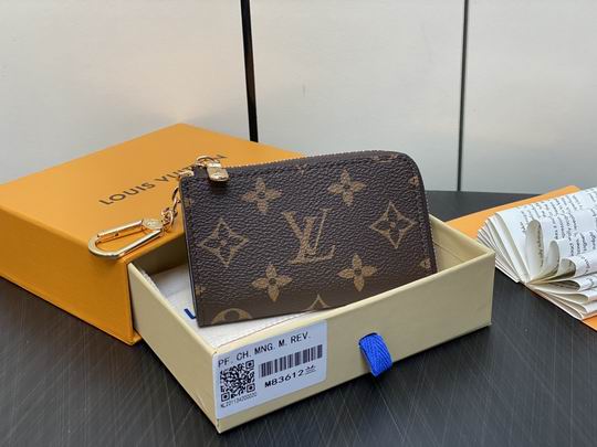 Wholesale Cheap AAA Louis Vuitton Noa Key Holder Monogram Canvas M83612 Wallets Card Holder for Sale