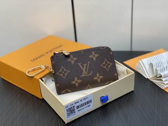 Wholesale Cheap AAA Louis Vuitton Noa Key Holder Monogram Canvas M83612 Wallets Card Holder for Sale