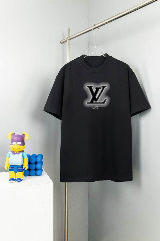 Wholesale High-quality Cheap LV Short Sleeve Replica Designer T Shirts for sale