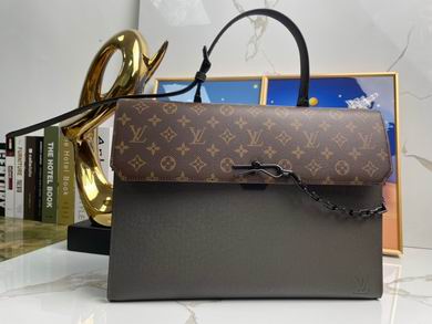 LV Pochette Voyage Damier N64605