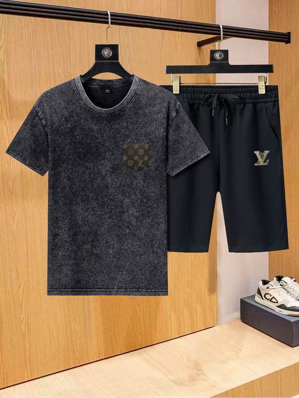 Wholesale High-quality LV Short Sleeve Replica Designer Tracksuits for sale