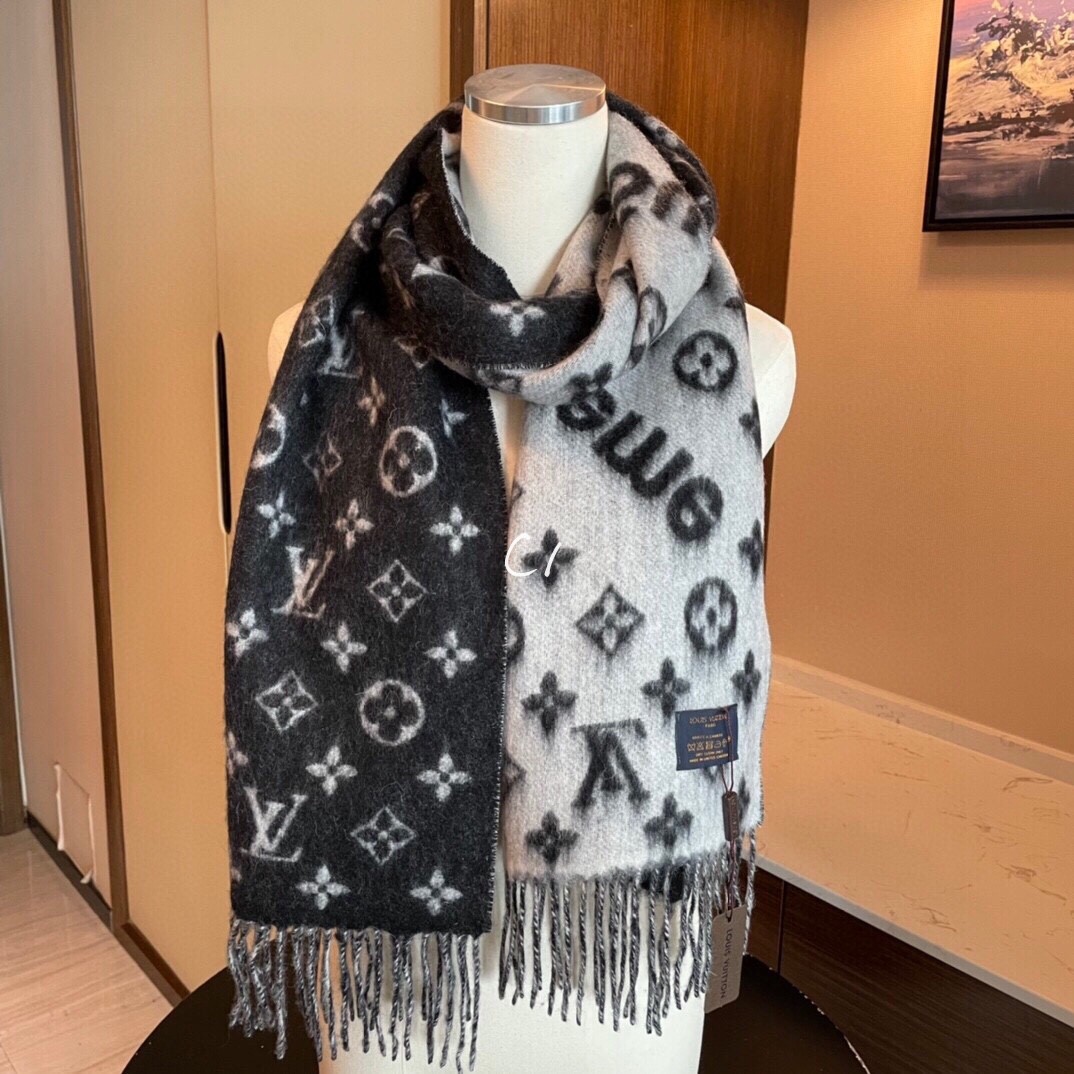 Wholesale Cheap LV Designer Scarves for Sale