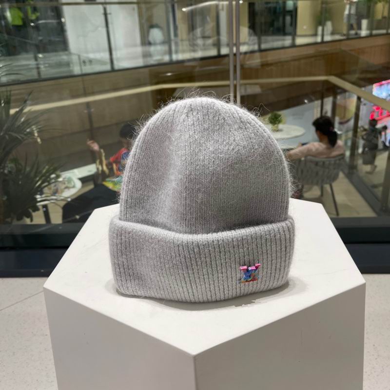 Wholesale Cheap Louis Vuitton Replica Designer Beanies for Sale