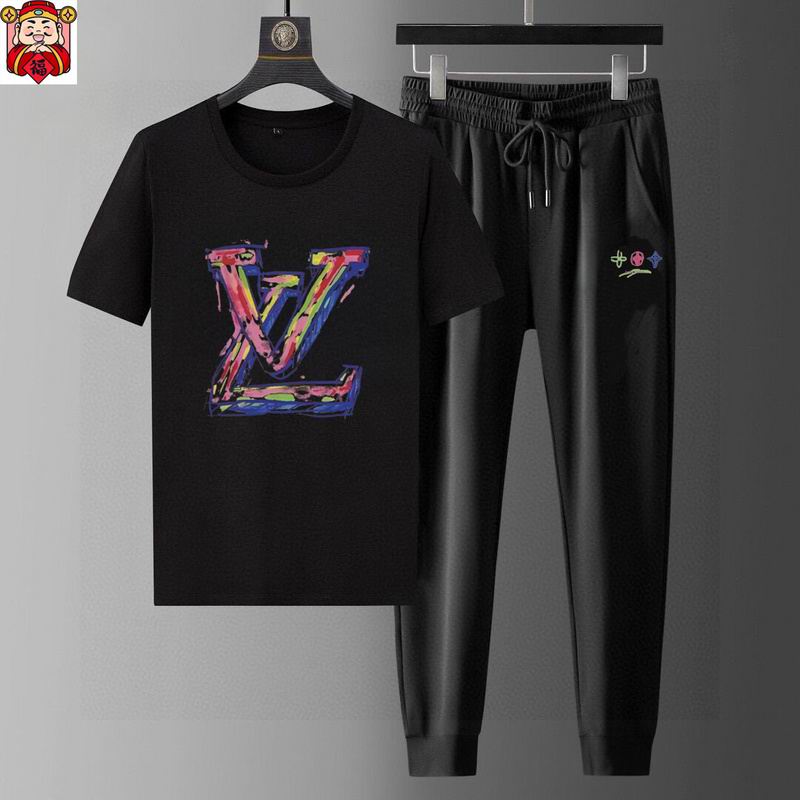 Wholesale High-quality Cheap Louis Vuitton Short Sleeve Replica Designer Tracksuits for sale