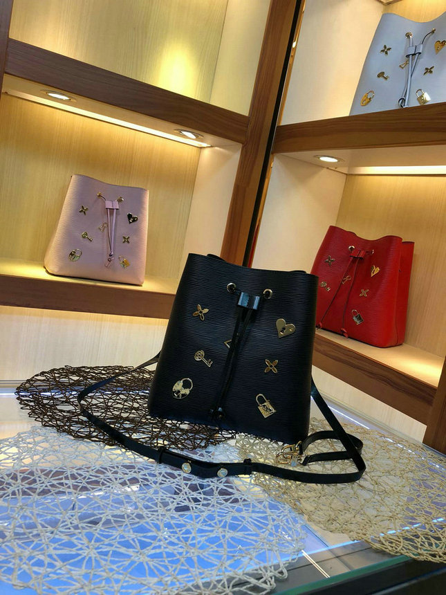 Wholesale Cheap Louis Vuitton Epi Leather Lockme Bucket Bag For Sale