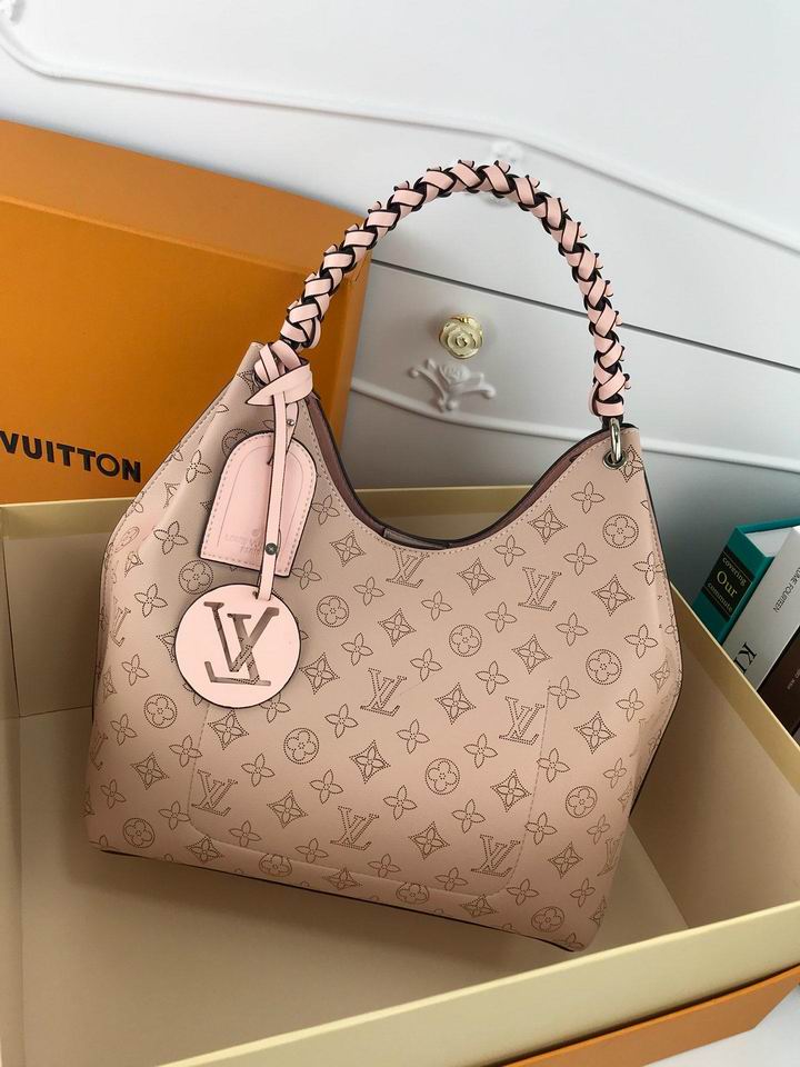 LOUIS VUITTON Carmel Hobo Mahina Leather Handbags