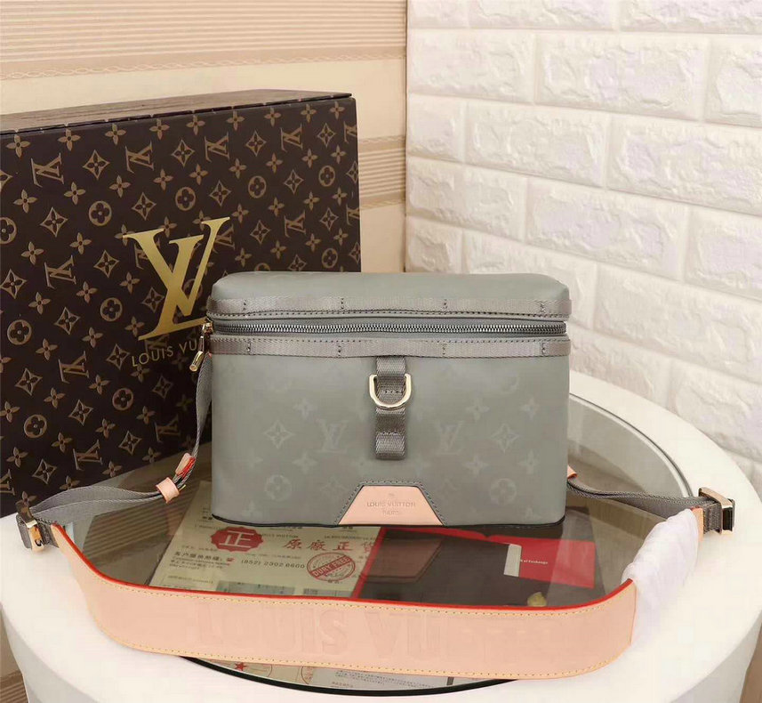 Wholesale Louis Vuitton Messenger Pm M43889