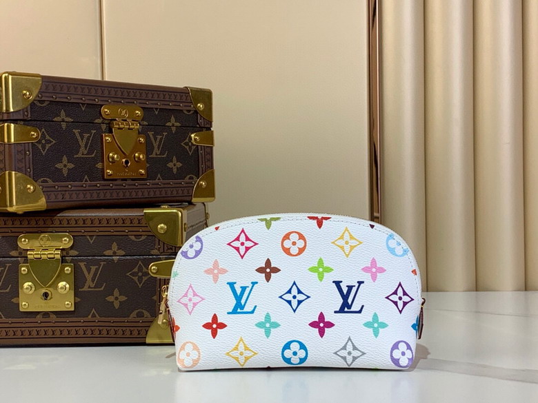 Wholesale High quality Louis Vuitton Women's Cosmetic Pouch for Sale