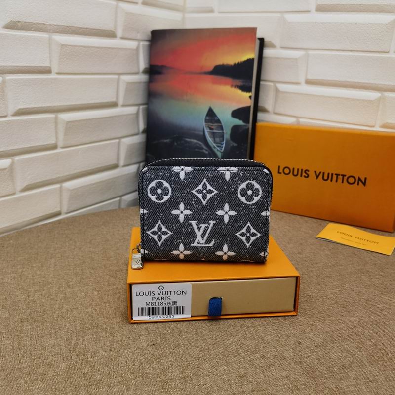 LOUIS VUITTON Zippy coin purse wallet M81185