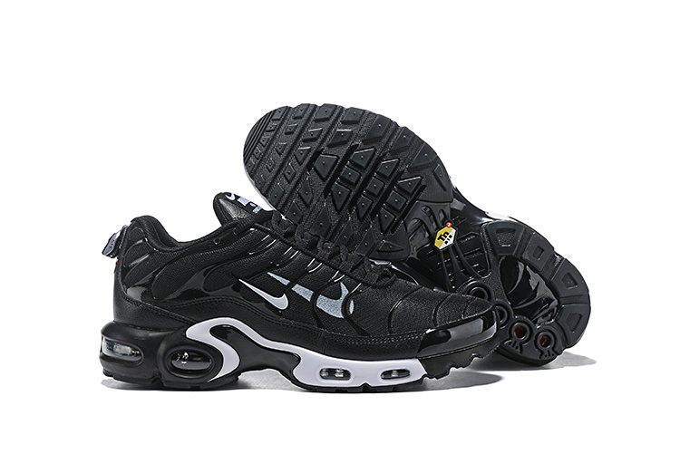 Nike Air Max Plus Black White 815994 004