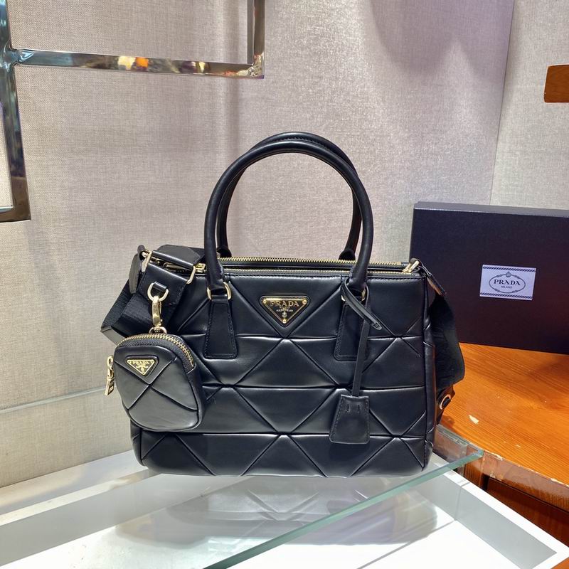 Wholesale Cheap P rada Aaa Designer bags for Sale