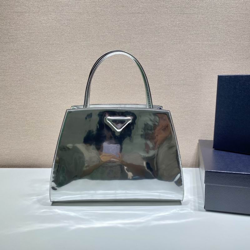 Wholesale Cheap P rada Aaa Designer bags for Sale