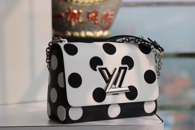 Wholesale Cheap Lv Twist Handbags for sale