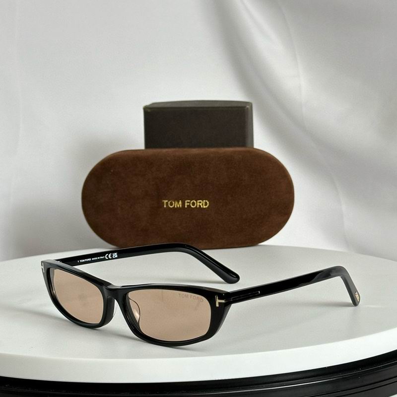 Wholesale Cheap AAA Tom Ford Replica Sunglasses for Sale