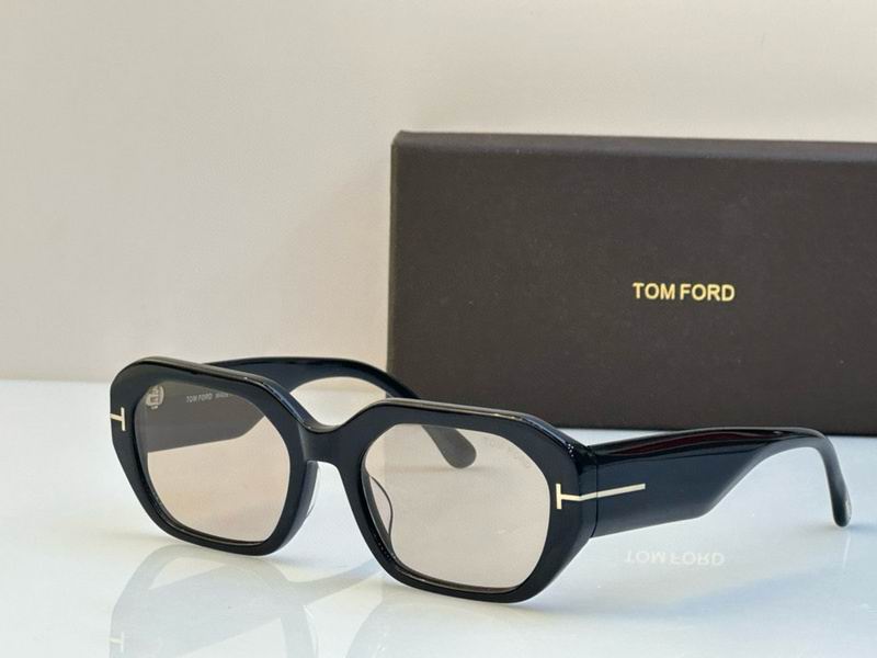 Wholesale Cheap AAA Tom Ford Replica Sunglasses for Sale