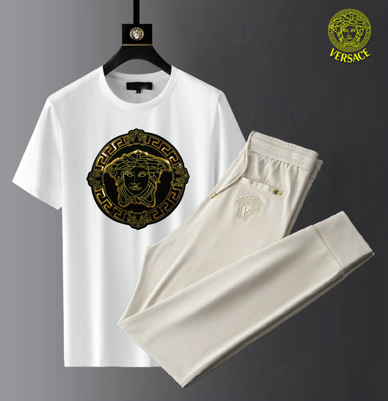 Wholesale Cheap Versace Designer Tracksuits for Sale