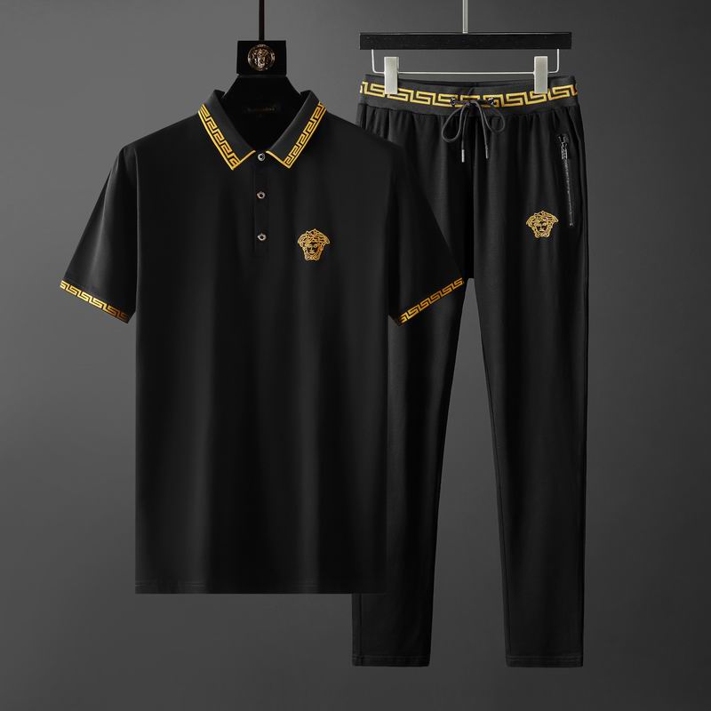 Wholesale High-quality men's V.ersace Short Sleeve Replica Designer Tracksuits for sale