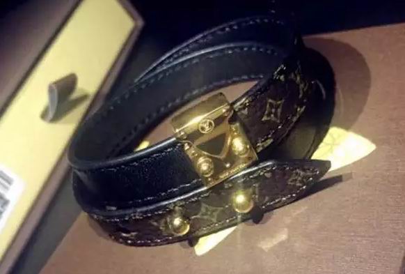 Wholesale Cheap Replica Louis Vuitton Bangles Bracelets-148