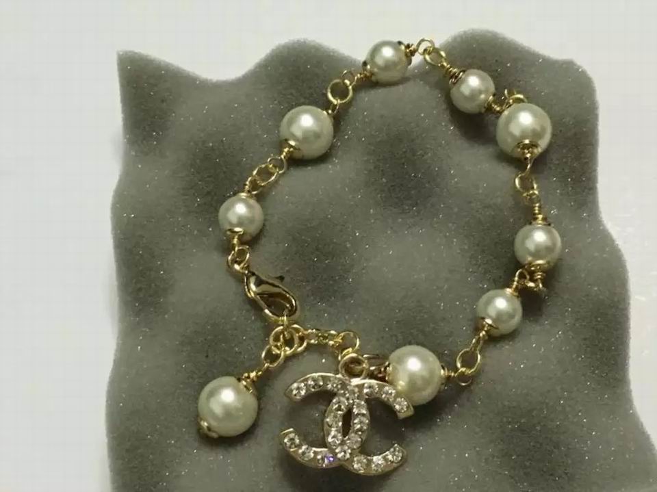 Wholesale Cheap Replica Louis Vuitton Bangles Bracelets-208
