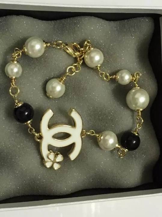 Wholesale Cheap Replica Louis Vuitton Bangles Bracelets-211