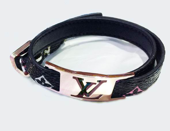 Wholesale Designer Louis Vuitton Bracelets & Bangles-318