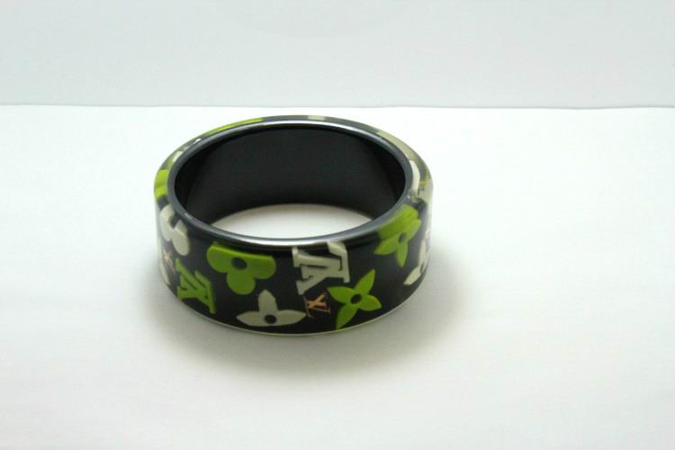 Wholesale Designer Louis Vuitton Replica Bracelets for women-366