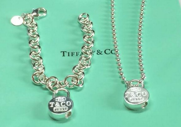 Wholesale Fashion Tiffany & Co Knock Off Jewelry Sets-105